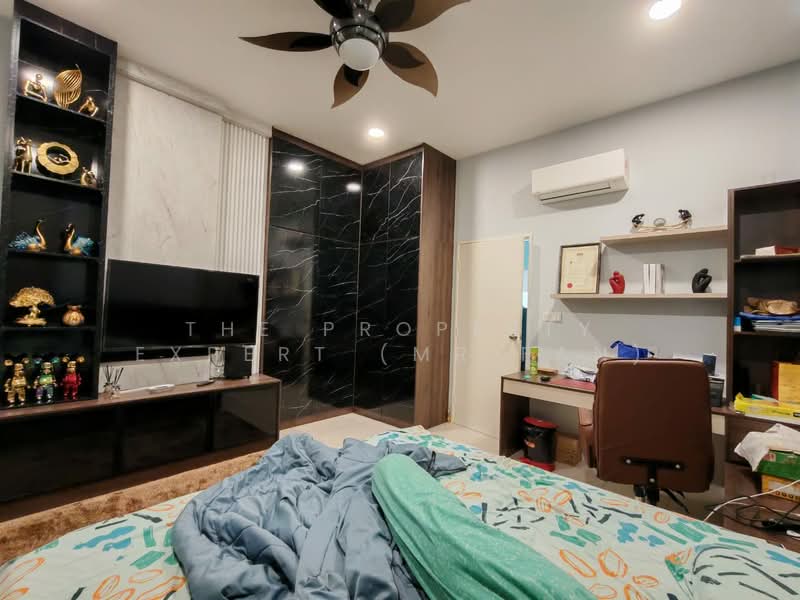 Terraced House for Sale in Bandar Mahkota Banting (Tanjong Duabelas) - The Property Expert (Mr Fan) - Bedroom - PropertyGuru.com.my