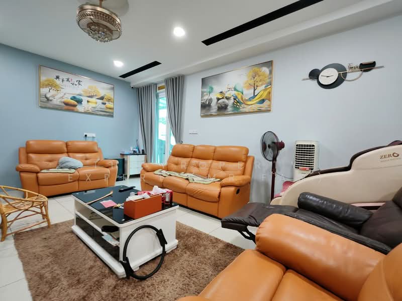 Terraced House for Sale in Bandar Mahkota Banting (Tanjong Duabelas) - The Property Expert (Mr Fan) - Living Room - PropertyGuru.com.my