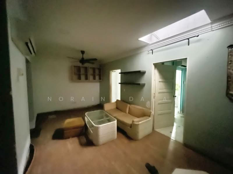 2-storey Terraced House for Sale in Ampang Jaya (Ampang) - Noraini Dahan - Living Room - PropertyGuru.com.my