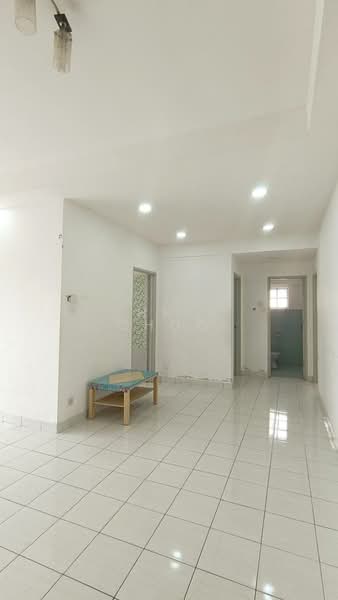 Serdang Skyvillas (Serdang Perdana) untuk Untuk Dijual - RM 200,000, Feb 2026 - Living Room - PropertyGuru.com.my