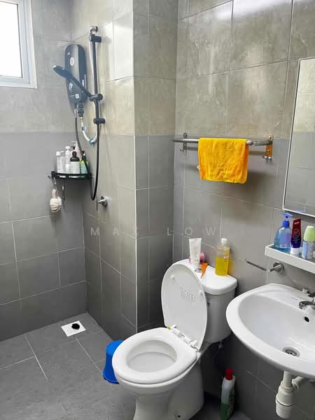 Tangerine Suites untuk Untuk Disewa - RM 1,400 /bulan, Mac 2026 - Bathroom - PropertyGuru.com.my