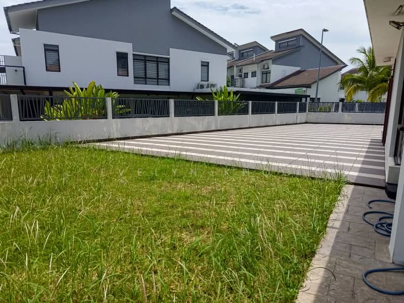 2-storey Terraced House for Sale in Rawang (Selangor) - Evelyn Khoo - Side Land - PropertyGuru.com.my