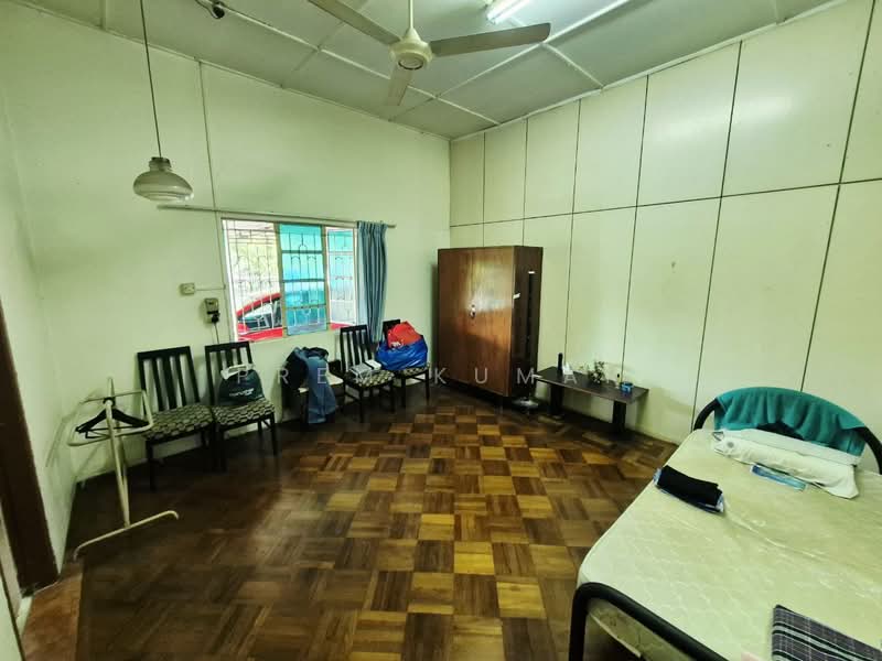 Bungalow for Sale in Bukit Gasing (Petaling Jaya) - Prem Kumar - Bedroom - PropertyGuru.com.my