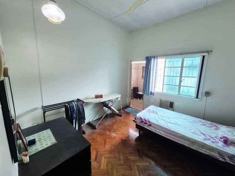 Bungalow for Sale in Bukit Gasing (Petaling Jaya) - Prem Kumar - Bedroom - PropertyGuru.com.my