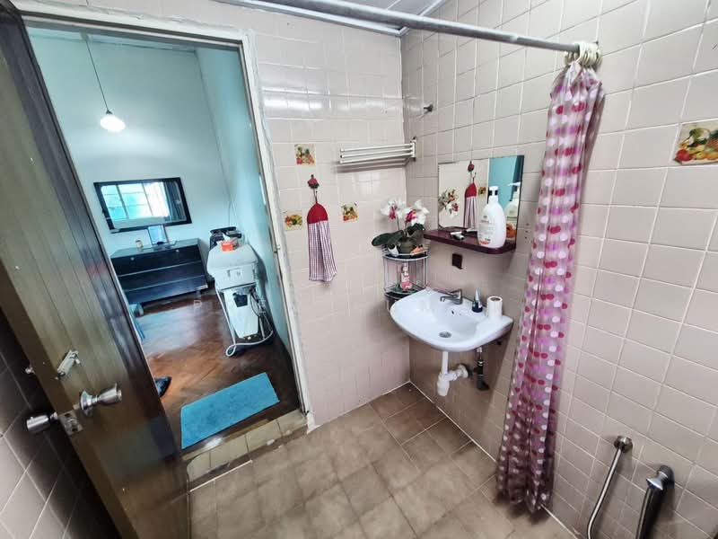 Bungalow for Sale in Bukit Gasing (Petaling Jaya) - Prem Kumar - Bathroom - PropertyGuru.com.my