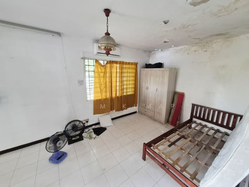 Bungalow for Sale in Bukit Gasing (Petaling Jaya) - Prem Kumar - Bedroom - PropertyGuru.com.my