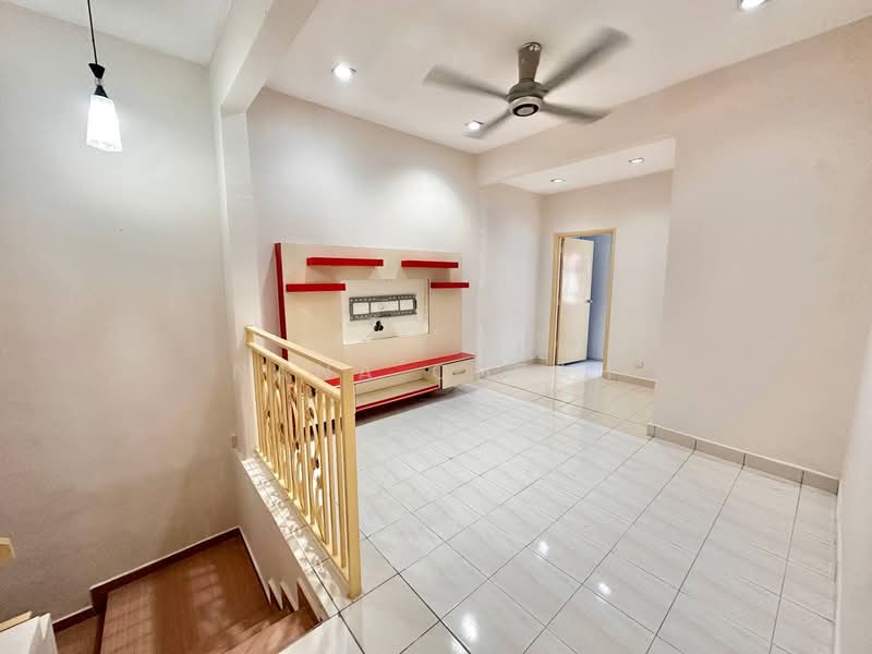 2-storey Terraced House for Sale in Saujana (Selangor) - Nana Cheah - Living Room - PropertyGuru.com.my