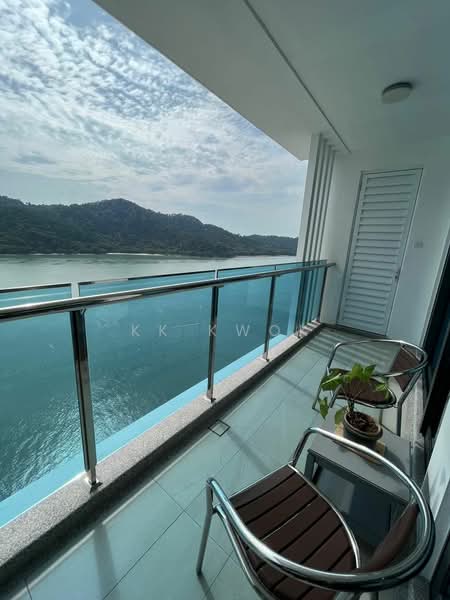 Queens Residences Q1 @ Queens Waterfront untuk Untuk Disewa - RM 6,800 /bulan, Feb 2026 - Balcony - PropertyGuru.com.my