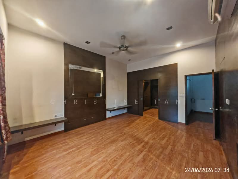 2.5-storey Terraced House for Sale in Bandar Utama 6 (Bandar Utama) - Christine Tan - Master room - PropertyGuru.com.my