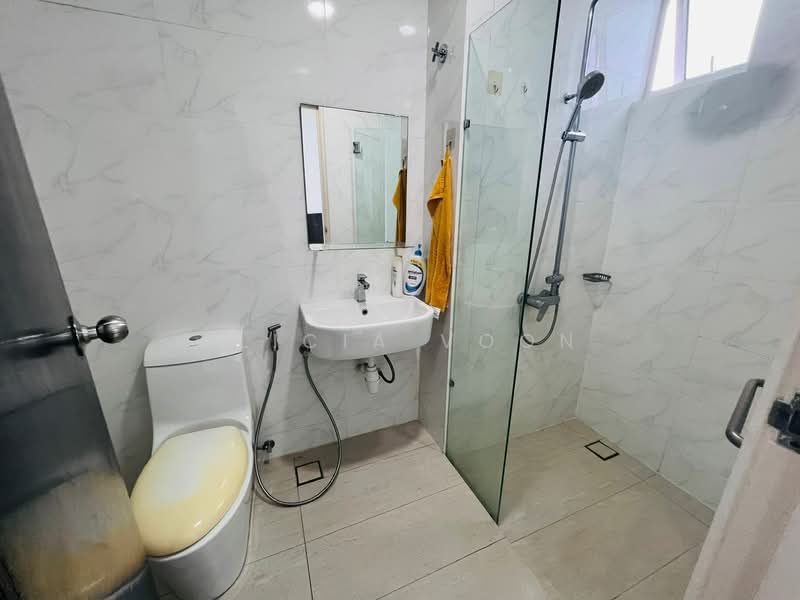Bungalow for Rent in Bukit Kesenangan (Johor Bahru) - Alicia Voon - Bathroom - PropertyGuru.com.my