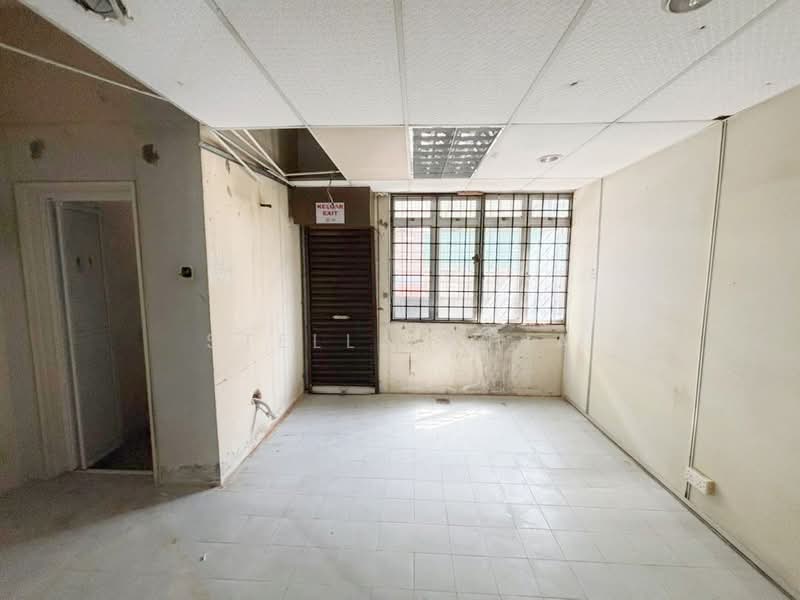 Shop / Office for Rent in Taman Pelangi (Johor Bahru) - Stella Chia - Interior - PropertyGuru.com.my