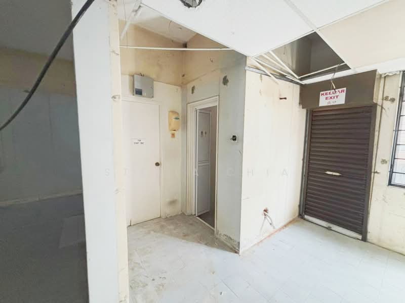 Shop / Office for Rent in Taman Pelangi (Johor Bahru) - Stella Chia - Interior - PropertyGuru.com.my