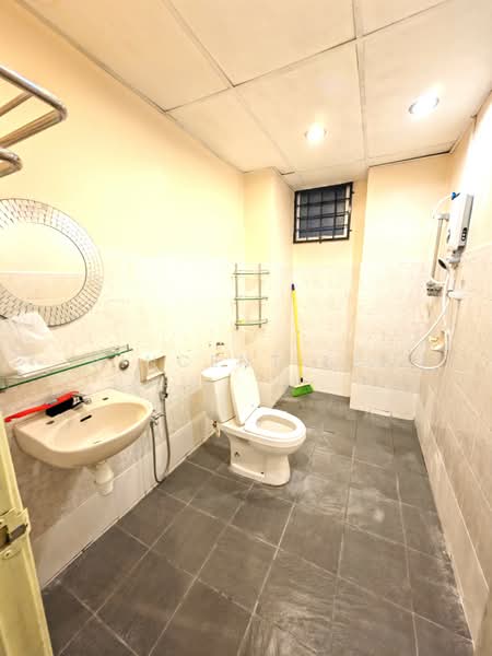 Green Acre untuk Untuk Disewa - RM 1,500 /bulan, Feb 2026 - Bathroom - PropertyGuru.com.my