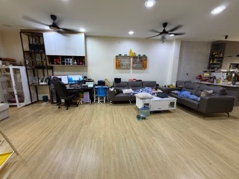 2.5-storey Terraced House for Sale in Taman Gembira (Jalan Klang Lama (Old Klang Road)) - Mike Yap - Living Room - PropertyGuru.com.my
