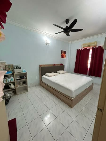 Condominium for Sale at Indah Condominium - Chin Yee Xin - Bedroom - PropertyGuru.com.my