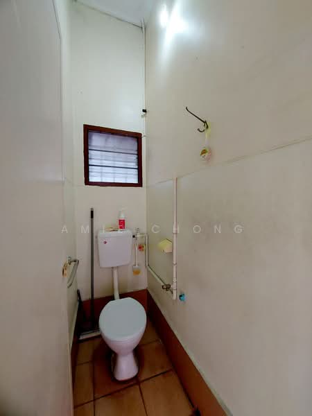 1-storey Terraced House for Sale in Taman Wah Keong (Ipoh) - Amie Chong - Bathroom - PropertyGuru.com.my