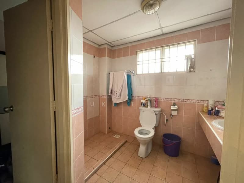 Taman Megah Kepong untuk Untuk Dijual - RM 1,450,000, Feb 2026 - Bathroom - PropertyGuru.com.my