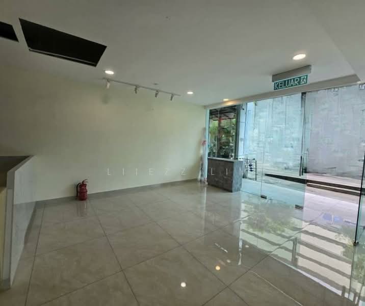 Retail Space for Rent in Petaling Jaya (Selangor) - Liiezz Lim - Entrance - PropertyGuru.com.my