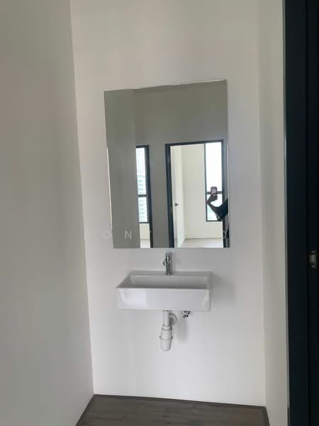 Service Residence for Sale at Henna Residence @ The Quartz WM - Rony Yeo - Bathroom - PropertyGuru.com.my