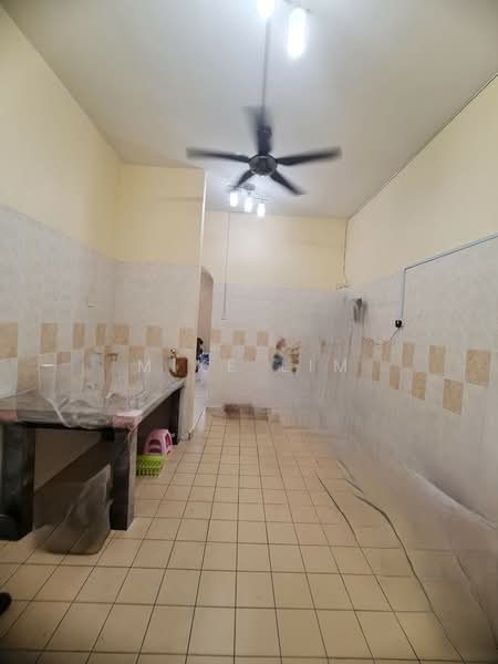 Taman Semenyih Mewah untuk Untuk Dijual - RM 550,000, Mac 2026 - Kitchen - PropertyGuru.com.my