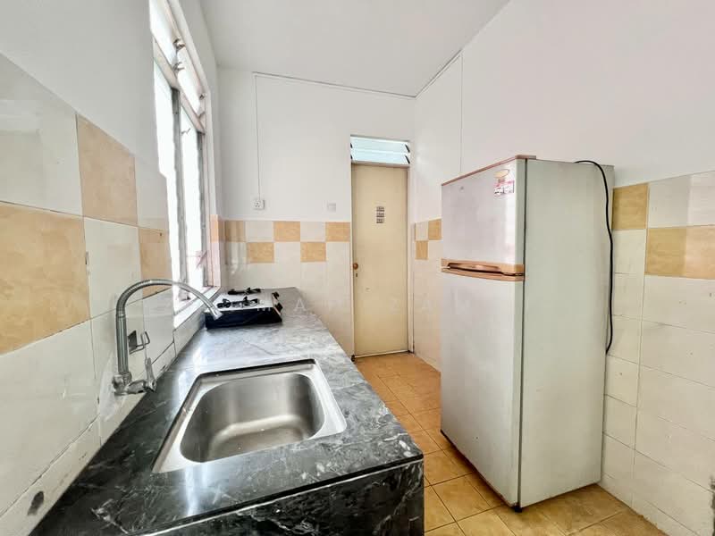 Apartment for Rent at Mentari Court - Zaimah Zamri - Kitchen - PropertyGuru.com.my