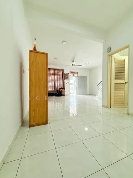 Bukit Indah Indah Park Gated Guarded Double Storey Terrace House for Sale untuk Untuk Dijual - RM 828,000, Apr 2026 - Living Room - PropertyGuru.com.my