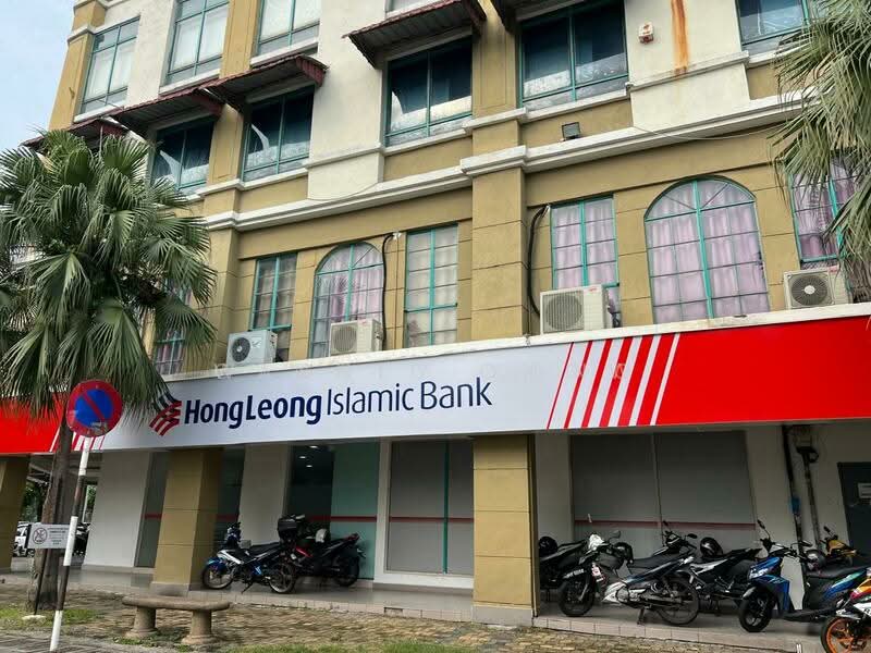Shop for Sale in Shah Alam (Selangor) - Cassey Yong - Exterior - PropertyGuru.com.my