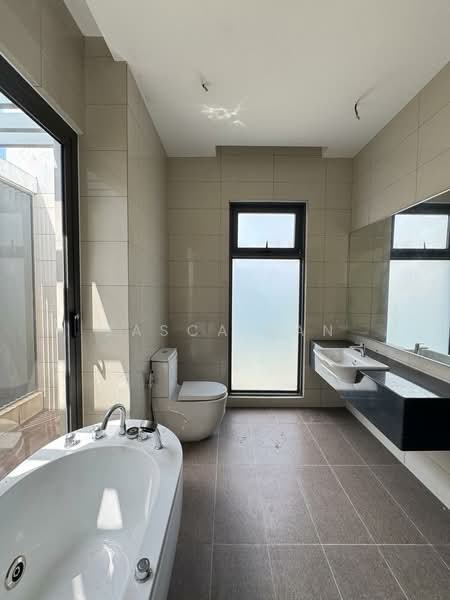 Sunway Lenang Heights untuk Untuk Dijual - RM 2,950,000, Mac 2026 - Bathroom - PropertyGuru.com.my