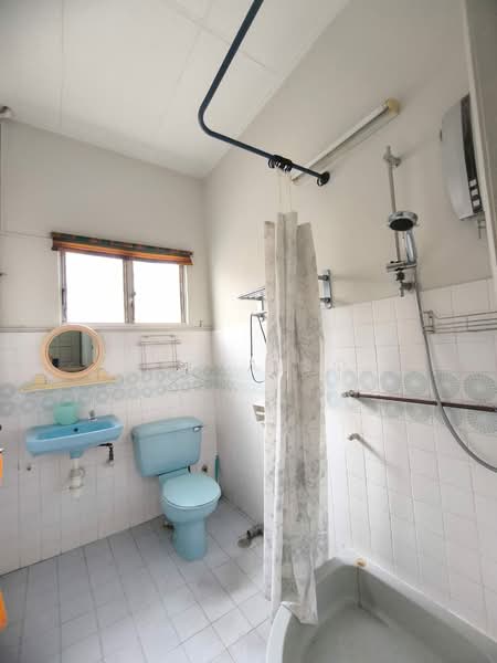 Semi-Detached House for Sale in Damansara Jaya (Petaling Jaya) - Alicia Soo - Bathroom - PropertyGuru.com.my