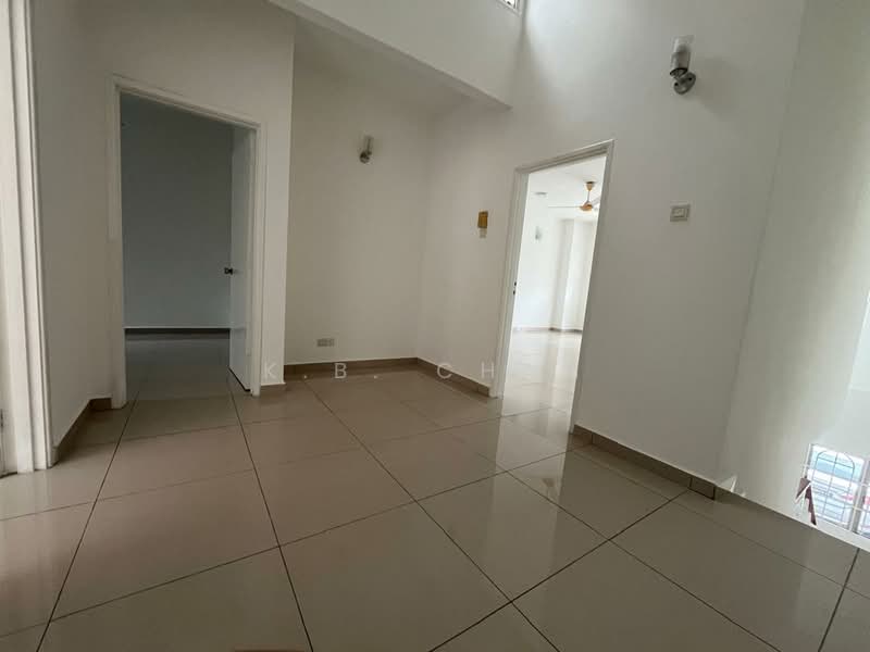 USJ 18 untuk Untuk Dijual - RM 950,000, Mac 2026 - Upper hall - PropertyGuru.com.my
