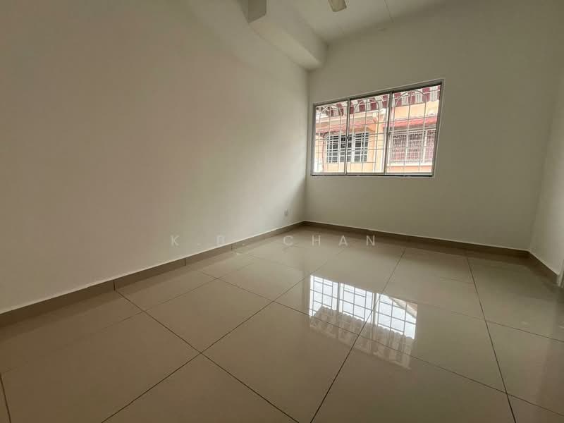 USJ 18 untuk Untuk Dijual - RM 950,000, Mac 2026 - Room 1 - PropertyGuru.com.my