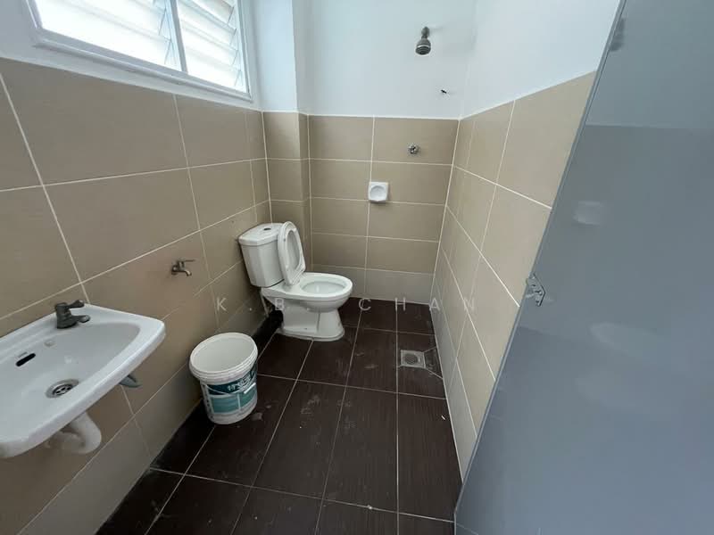 USJ 18 untuk Untuk Dijual - RM 950,000, Mac 2026 - Bathroom - PropertyGuru.com.my