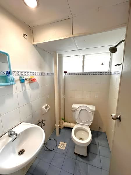 Taman Kristal untuk Untuk Disewa - RM 1,200 /bulan, Feb 2026 - Bathroom - PropertyGuru.com.my