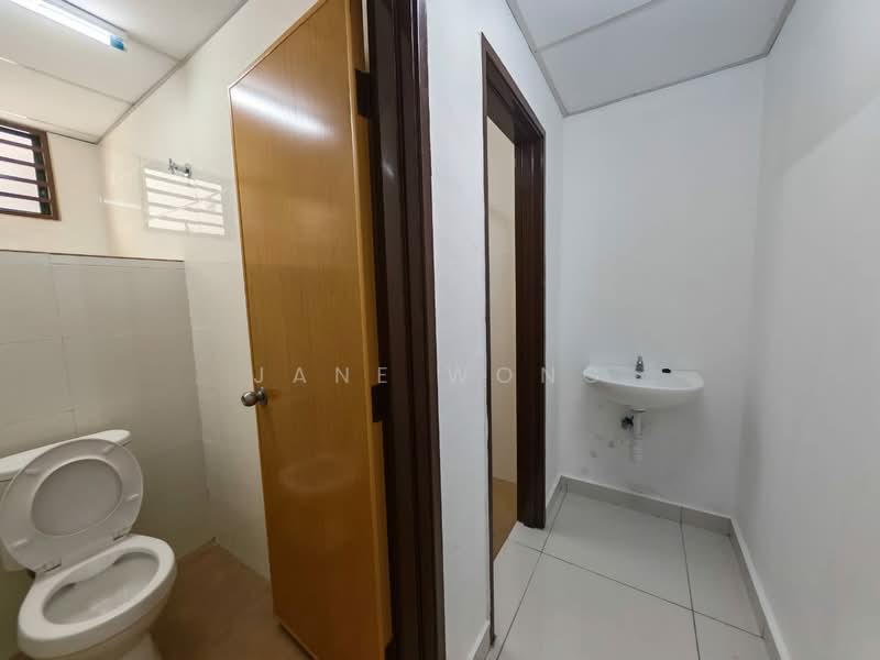 Shop / Office for Rent in PJS 8, Sunway Mentari (Petaling Jaya) - Jane Wong - Bathroom - PropertyGuru.com.my
