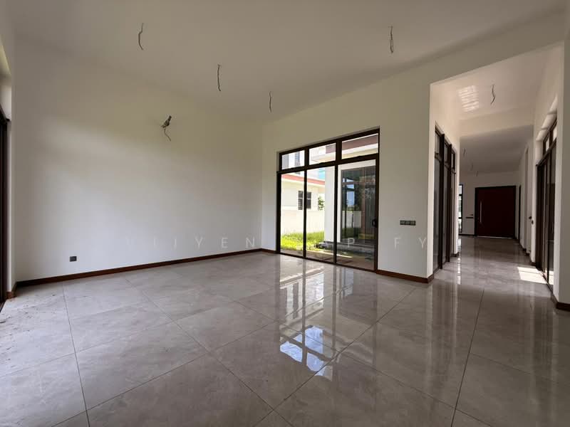 Bungalow for Sale in Setia Alam (Selangor) - VIIYEN YAP FY - Living Room - PropertyGuru.com.my