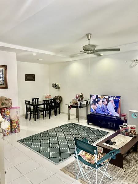 2-storey Terraced House for Sale in Bukit Indah (Iskandar Puteri (Nusajaya)) - Finn Aw - Living Room - PropertyGuru.com.my