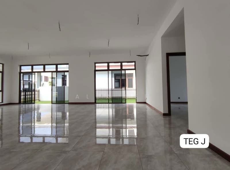 Bungalow for Sale in Setia Alam (Selangor) - Alex Lee - Living Room - PropertyGuru.com.my