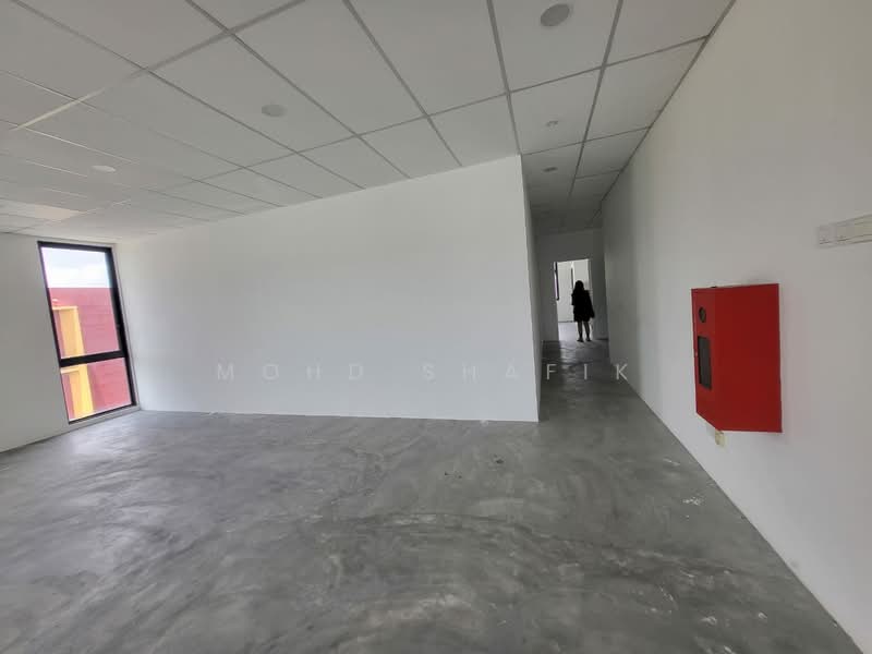 Shop for Rent in Bandar Seri Putra (Bangi) - Mohd Shafik - Interior - PropertyGuru.com.my