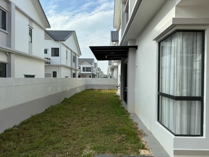 Sejati Lakeside 2 untuk Untuk Dijual - RM 1,600,000, Mac 2026 - Exterior - PropertyGuru.com.my