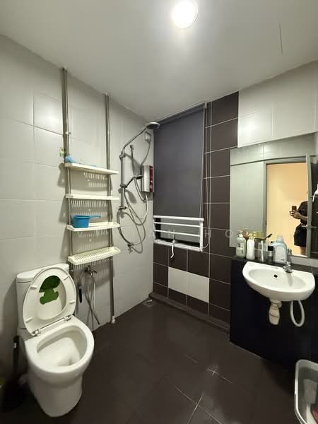 Austin Regency (Pangsapuri Austin Perdana) untuk Untuk Disewa - RM 2,300 /bulan, Feb 2026 - Bathroom - PropertyGuru.com.my