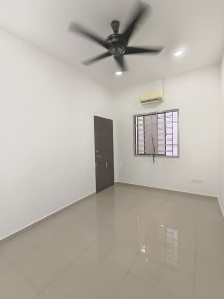 Semi-Detached House for Rent in Taman Century (Johor Bahru) - Lee Qiu Wen - Interior - PropertyGuru.com.my