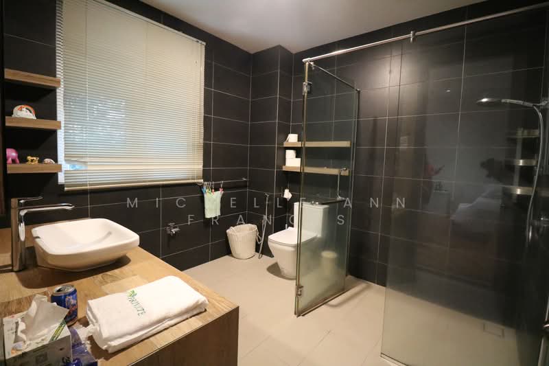 Semi-Detached House for Sale in Damansara Heights (Kuala Lumpur) - Michelle Ann Francis - Bathroom - PropertyGuru.com.my