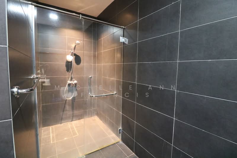 Semi-Detached House for Sale in Damansara Heights (Kuala Lumpur) - Michelle Ann Francis - Bathroom - PropertyGuru.com.my