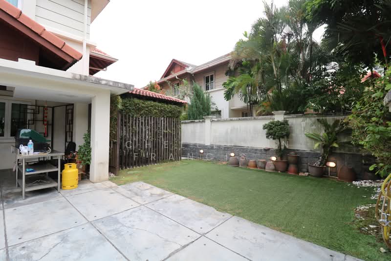 Semi-Detached House for Sale in Damansara Heights (Kuala Lumpur) - Michelle Ann Francis - Exterior - PropertyGuru.com.my