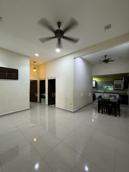 Berkembar Setingkat Sri Gading untuk Untuk Dijual - RM 400,000, Mac 2026 - Living Room - PropertyGuru.com.my