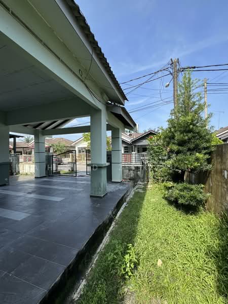 Berkembar Setingkat Sri Gading untuk Untuk Dijual - RM 400,000, Mac 2026 - Exterior - PropertyGuru.com.my