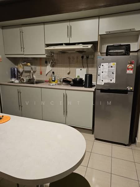 Amcorp Serviced Suites untuk Untuk Disewa - RM 1,900 /bulan, Mac 2026 - Kitchen - PropertyGuru.com.my