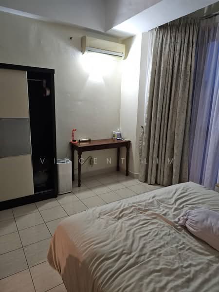 Amcorp Serviced Suites untuk Untuk Disewa - RM 1,900 /bulan, Mac 2026 - Bedroom - PropertyGuru.com.my