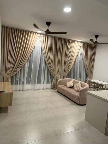 EdgeWood Residences @ SkySanctuary untuk Untuk Disewa - RM 2,600 /bulan, Mac 2026 - Living Room - PropertyGuru.com.my