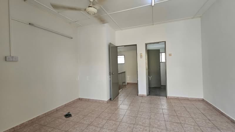 2.5-storey Terraced House for Sale in Taman Putra (Ampang) - Jess Tay - Interior - PropertyGuru.com.my